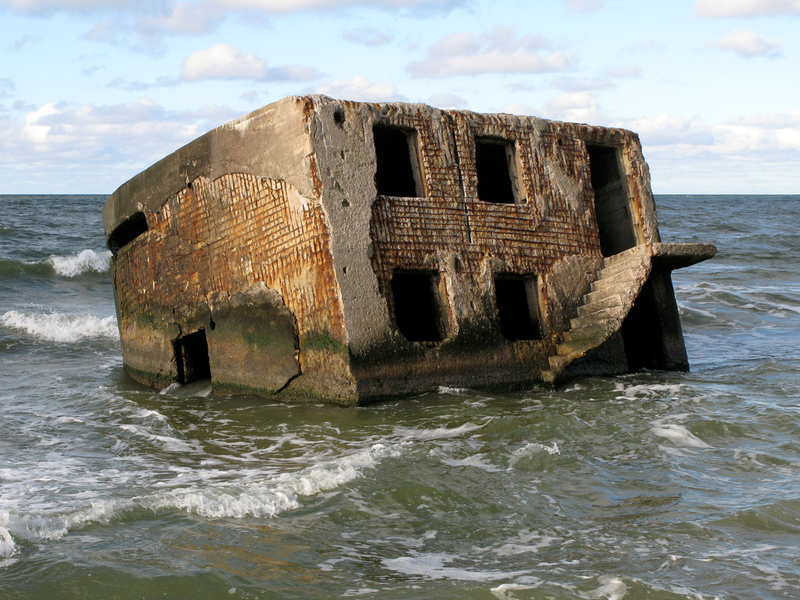 Illustration for article titled Journey into the Dystopian World of Abandoned Soviet Submarine Bases
